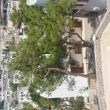 Rose Ξενοδοχείο με διαμερίσματα 3*