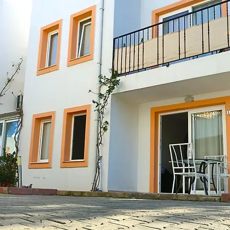 Rose Aparthotel 3*